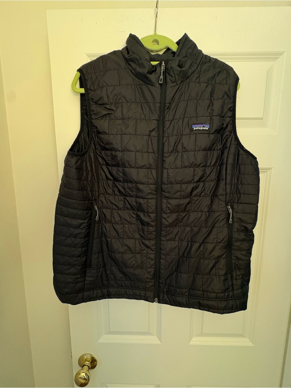 Patagonia Black Quilted Women’s Insulated Vest XXL